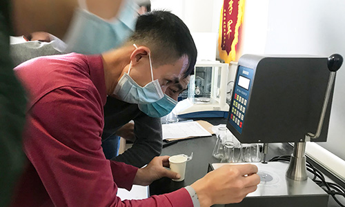 巩固技能，精益求精 —— “生产过程控制的聚酯锥板粘度和酸值测试”